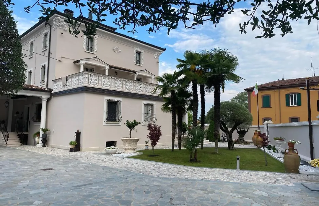 B&B Stazione Don Camillo-1